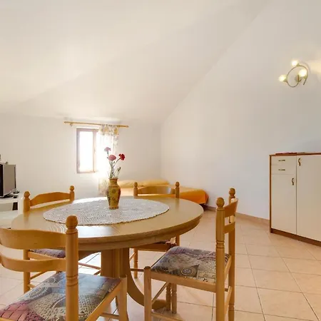 And With Parking Space Nerezine, Losinj - 2506 Gasthof 3*