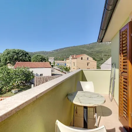Guest house And With Parking Space Nerezine, Losinj - 2506 3*