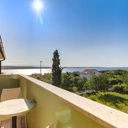 And With Parking Space Nerezine, Losinj - 2506 Guest house Nerezine